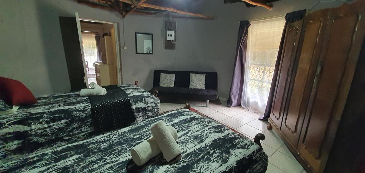 Drakensberg Bush Lodge And Backpackers Winterton Esterno foto