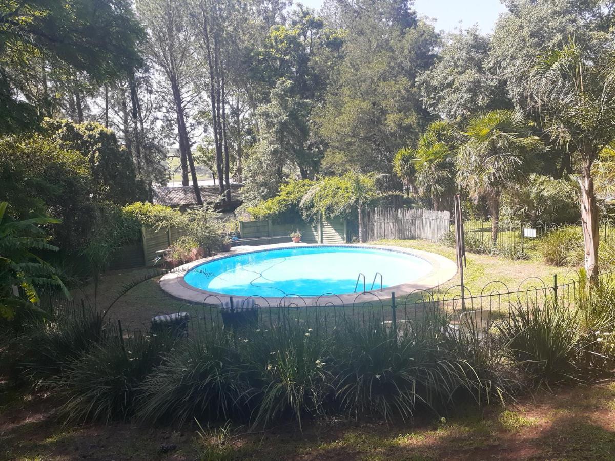 Drakensberg Bush Lodge And Backpackers Winterton Esterno foto